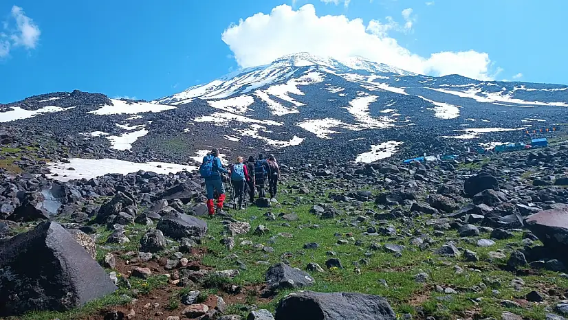 Ağrı Dağı, dünyanın dört bir yanından dağcıları ağırlıyor