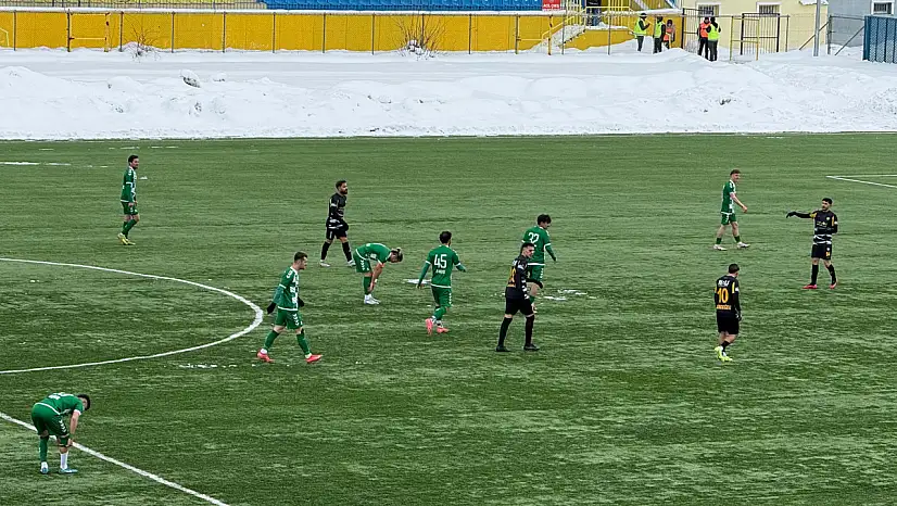 'Ağrı Dağı Efsanesi' ile sahaya çıkan Ağrı Spor'da ilk dakika golü geldi