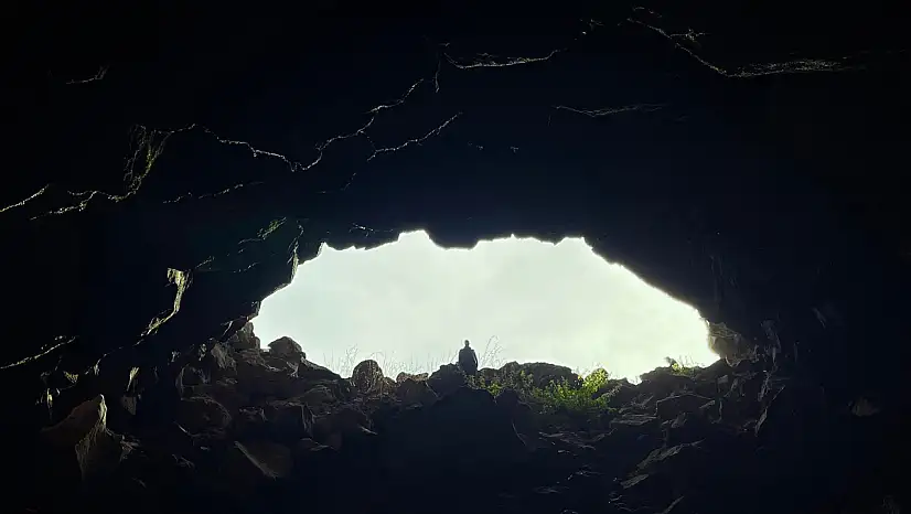 Ağrı'nın doğal mirası Buz Mağarası, sonbaharda da ilgi görüyor