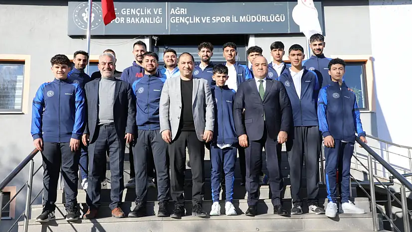 Ağrı'nın genç hentbolcuları 2. Lig vizesi aldı