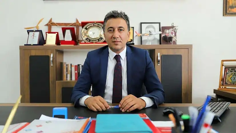 Ağrı'nın yeni İl Milli Eğitim Müdürü Abdulhaluk Çakan oldu