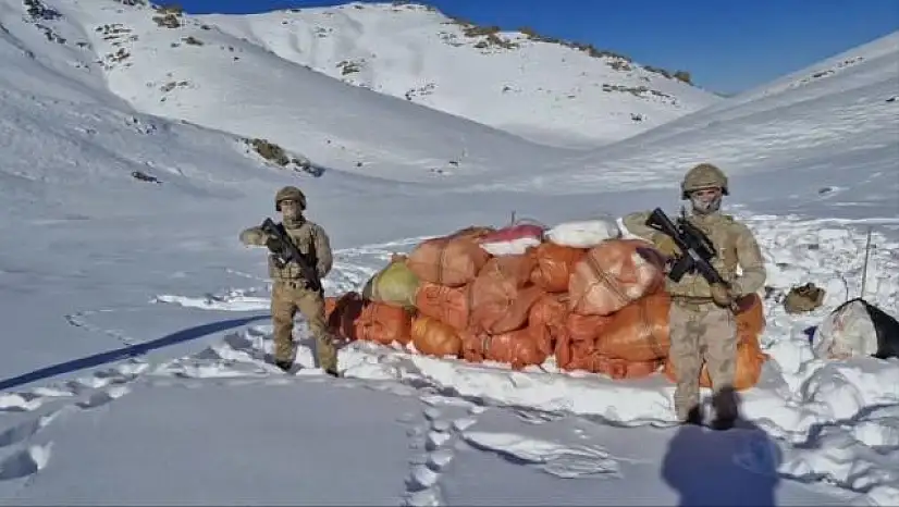 Ağrı ve Hakkari'de eş zamanlı uyuşturucu operasyonu: büyük miktarda madde ele geçirildi