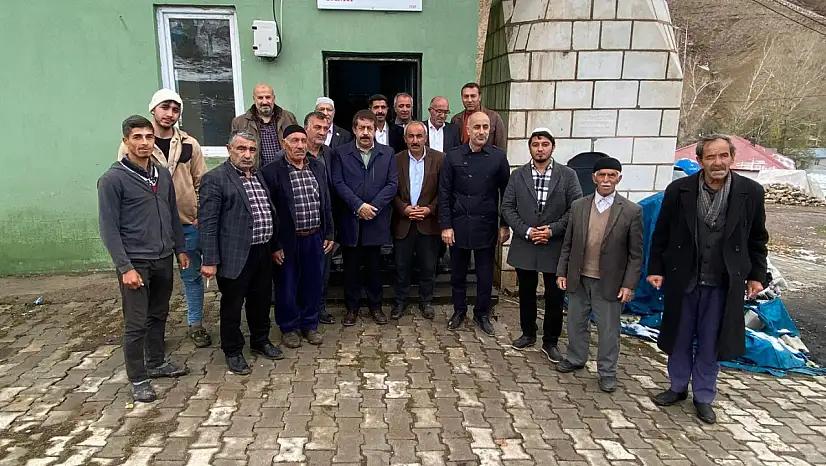 AK Parti Erzurum Milletvekili Fırat, Çat Işkınlı Mahallesi'nde Hemşehrileriyle Buluştu