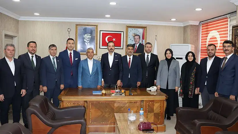 AK Parti Heyeti Iğdır'da Türkiye Yüzyılı Buluşmaları Kapsamında Ziyarette Bulundu