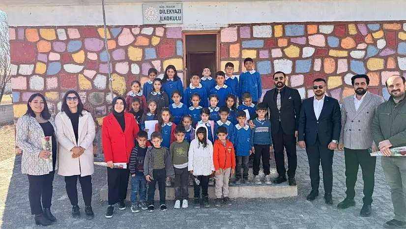 AK Parti Taşlıçay teşkilatından öğretmenlere 24 Kasım ziyareti