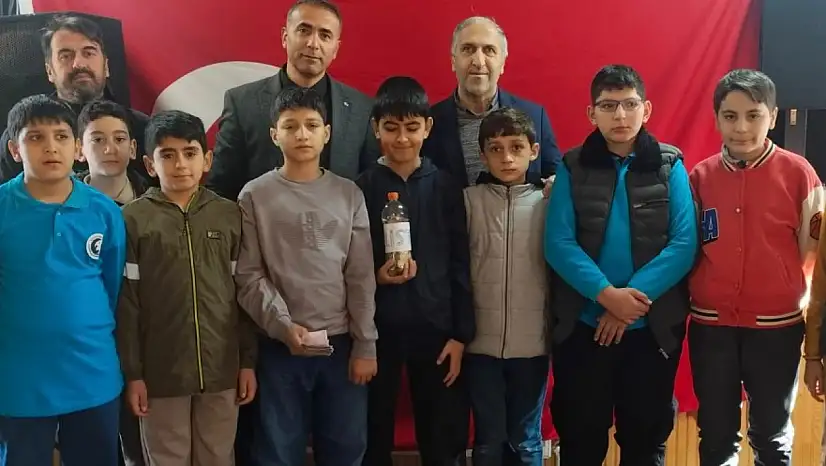 Alaettin Aslan Kur'an Kursu Öğrencilerinden Anlamlı Destek