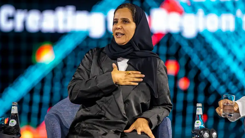 Aziza Al Ahmadi Kimdir, Nereli Dini İnancı Nedir? Epstein'e Kabe Örtüsünü Neden Gönderdi?