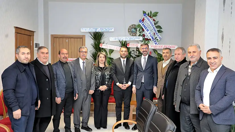 Bitlis'te AK Parti Merkez İlçe Başkanlığına Tebrik Ziyareti