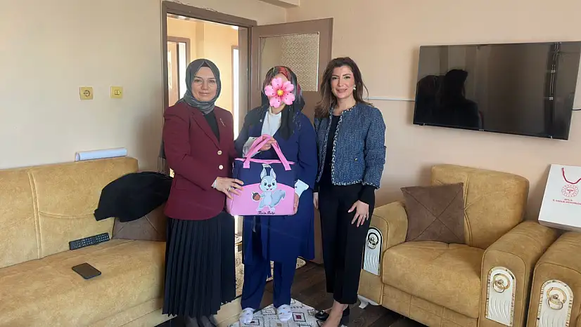Bitlis'te Anne ve Bebek Sağlığı İçin Ev Ziyareti Gerçekleştirildi