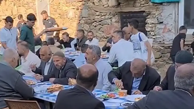 Bitlis'te Bayram Coşkusu: Birlik ve Beraberlik İçinde Kutlama Heyecanı!