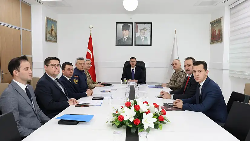 Bitlis'te İl Asayiş, Güvenlik ve İstihbarat Toplantısı Gerçekleştirildi