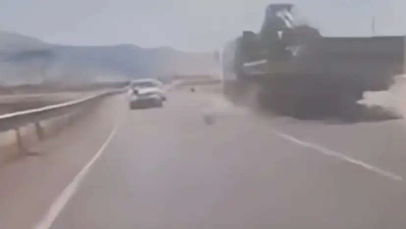 Bitlis'te motosiklet kazası: Vinci çarpan sürücü hayatını kaybetti