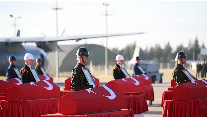C130 kazasında şehit olan askerler askeri törenle uğurlandı