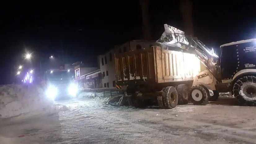 Çat'ta 16 Yerleşim Yerinin Yolu Ulaşıma Açıldı