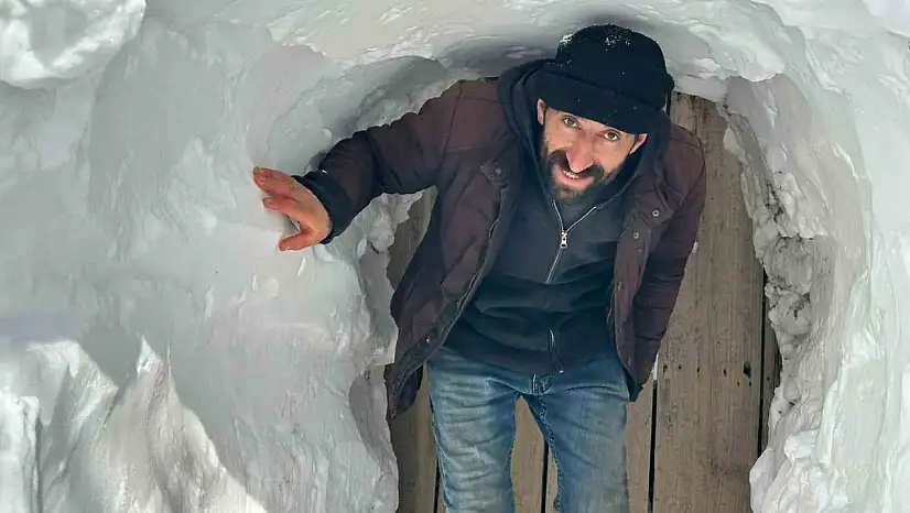 Çatak'ta hayat karın altına gömüldü