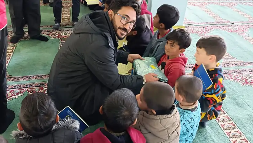 Diyadin'de Kur'an kursu öğrencilerine moral ziyareti
