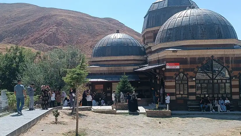 Doğubayazıt'ın manevi mekânına yoğun ilgi