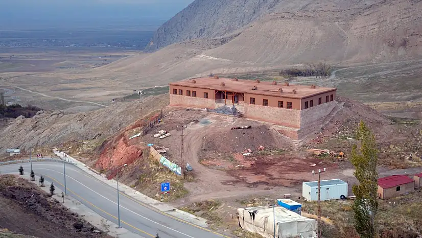 Doğubayazıt'ta tarihi bina müzeye dönüşüyor