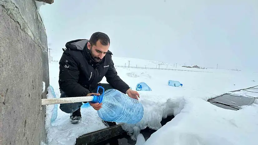 Dondurucu soğuklar Erzurum'da suyu kesti