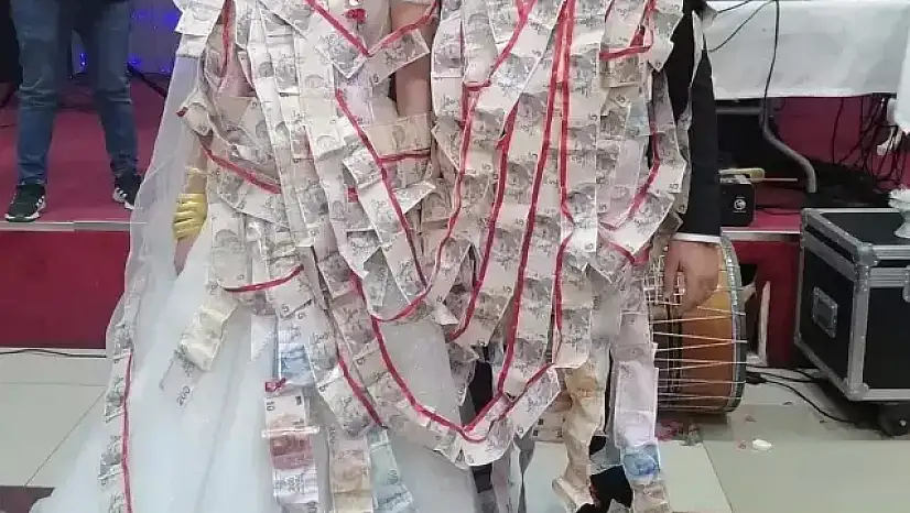 Düğünlerde bir devir kapanıyor: Davetiyelere Iban yazılmaya başlandı