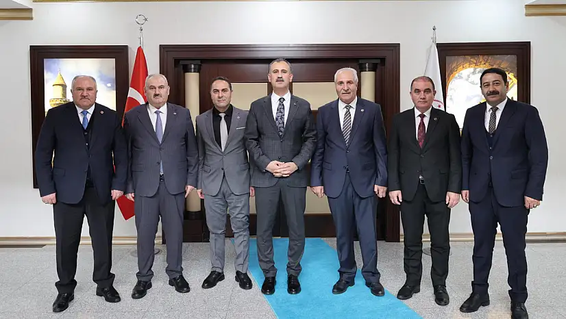 Eleşkirt'in projeleri Vali Bozkurt'a sunuldu