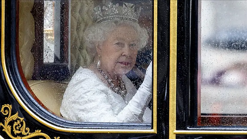 Elizabeth oğlunu kurtarmak için devreye mi girdi? Kraliyette milyonluk sus payı iddiası