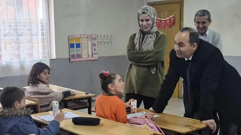 Erciş İlçe Milli Eğitim Müdürü Deniz'den Okul Ziyareti