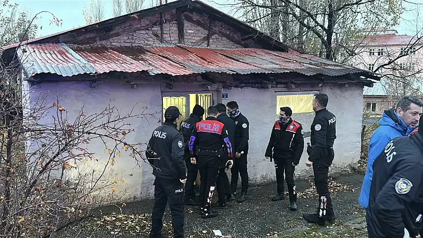 Erzurum'da Evde Kavga: 3 Kişi Yaralandı, Polisi Saldırganları Arıyor