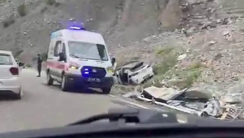 Erzurum'da facia: Freni boşalan tırın sürücüsü hayatını kaybetti