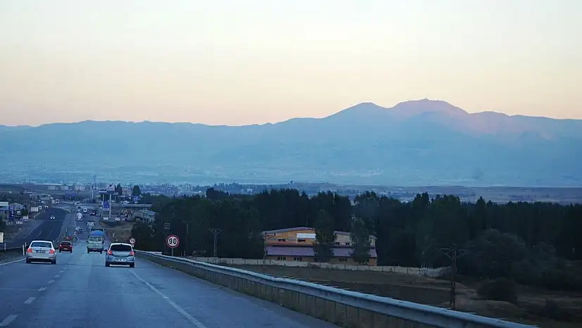 Erzurum'da hız sınırı tabelaları sadeleştirildi, 386 tabela kaldırıldı!