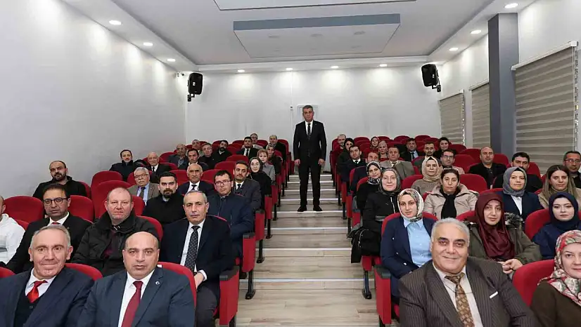 Erzurum'da Özel Okul Yöneticileriyle Eğitim Değerlendirme Toplantısı Yapıldı