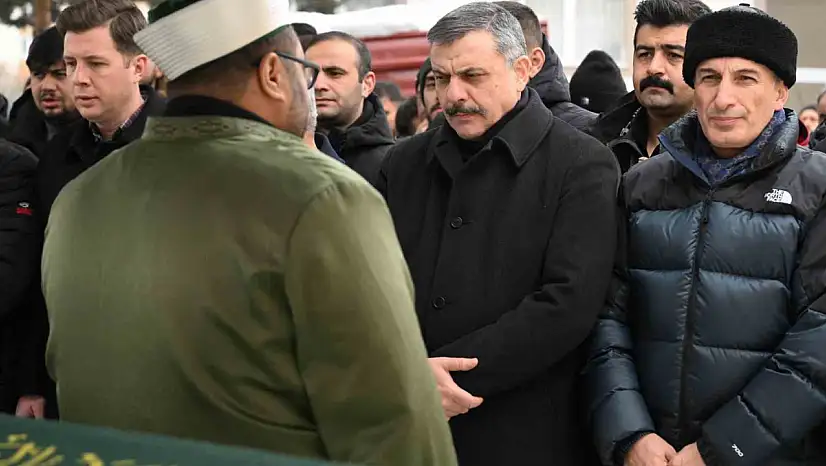 Erzurum'da yangında ölen iki kişi dualarla uğurlandı