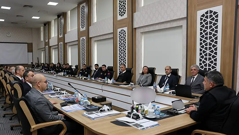 Erzurum Emniyeti'nde Yıl Sonu Değerlendirme Toplantısı Yapıldı