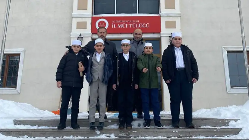 Erzurum Oltu'da Hafızlık Sevinci: 12 Öğrenci Belge Aldı