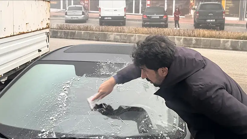 Erzurum ve çevresinde soğuk hava etkisi: Kırağı, buzlanma ve sis günlük yaşamı zorlaştırdı