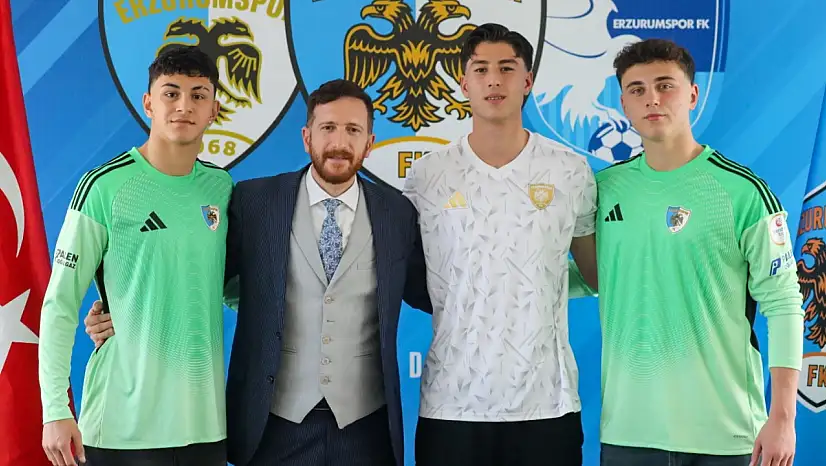 Erzurumspor FK, altyapısından 3 genç yetenekle profesyonel sözleşme imzaladı