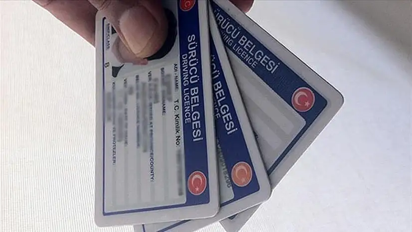 Eski tip ehliyetlerin son gününde 1,8 milyon kişi ehliyetini yenilemedi