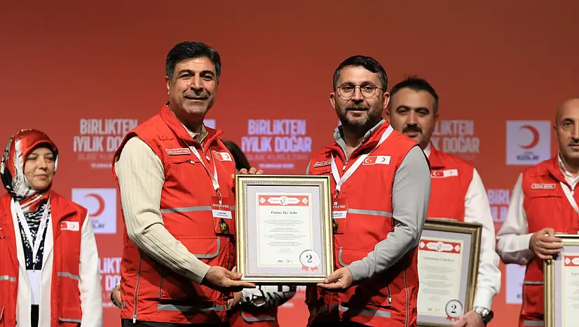 Gönüllülük çalışmaları Patnos Kızılay'ı Türkiye ikinciliğine taşıdı