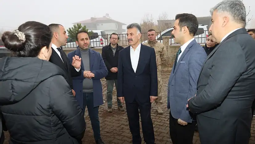 Güroymak'ta 24 Kasım Öğretmenler Günü Anlamlı Etkinlikle Kutlandı