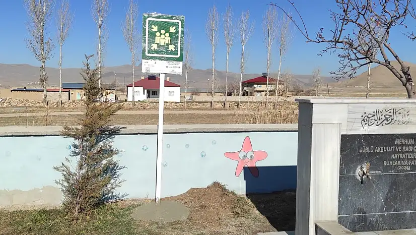 Gürpınar Belediyesi Afet Toplanma Alanı Tabelalarını Yerleştirdi
