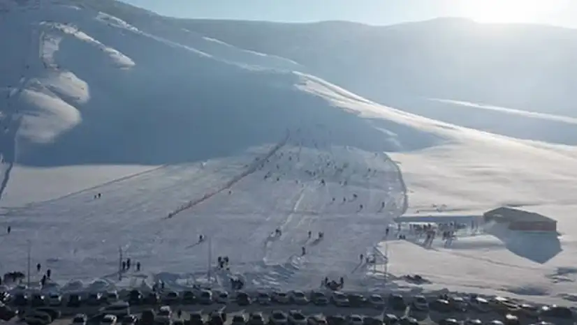 Güzeldağ Kayak Merkezi'nde Sezon Açıldı