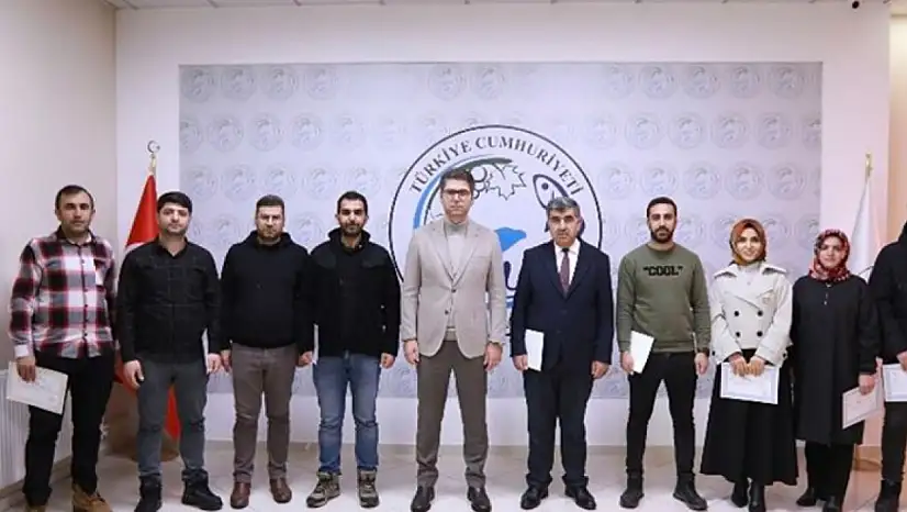 Hızır Van Projesi Kapsamında Erciş'te Başarı ve Teşekkür Belgesi Takdimi