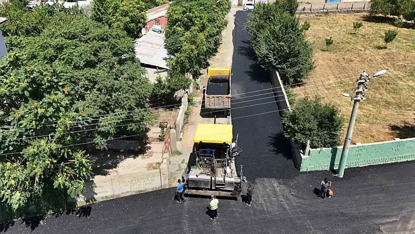 Iğdır'da Ulaşım Altyapısı Güçleniyor: Asfaltlama Çalışmaları Sürüyor