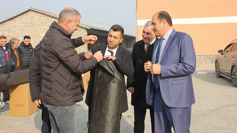 Iğdır'daki 71 Ortaokula Spor Malzemesi Desteği