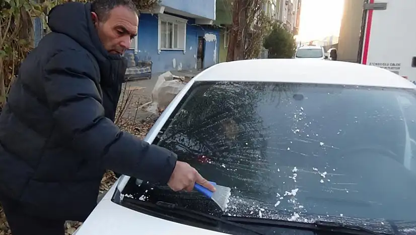 Kars'ta dondurucu soğuklar hayatı dondurdu, sıcaklık eksi 13 dereceye düştü!