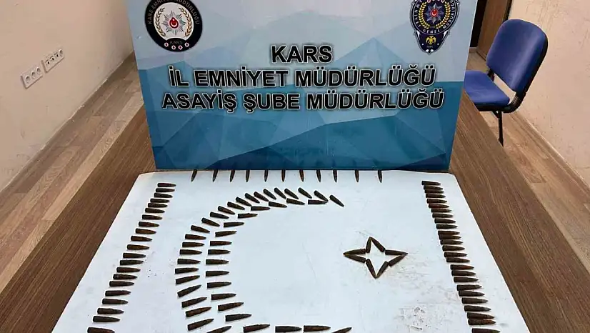 Kars'ta eşzamanlı operasyon: Çok sayıda silah ve mühimmat ele geçirildi