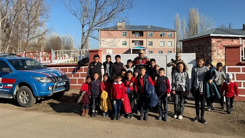 Kars'ta Huzurlu Okul Önleri ve Huzurlu Sokaklar Uygulaması Gerçekleştirildi