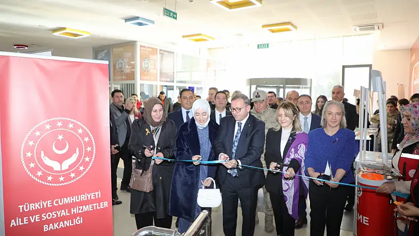 Kars'ta Kadına Yönelik Şiddete Karşı Farkındalık Etkinliği Düzenlendi