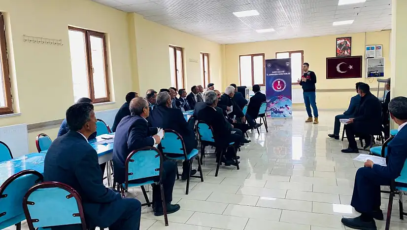 Kars'ta Siber Farkındalık Eğitimleri Devam Ediyor