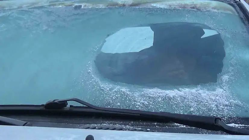 Kars'ta soğuk hava rekoru: Sıcaklık eksi 13 dereceye düştü, yollar buz tuttu!